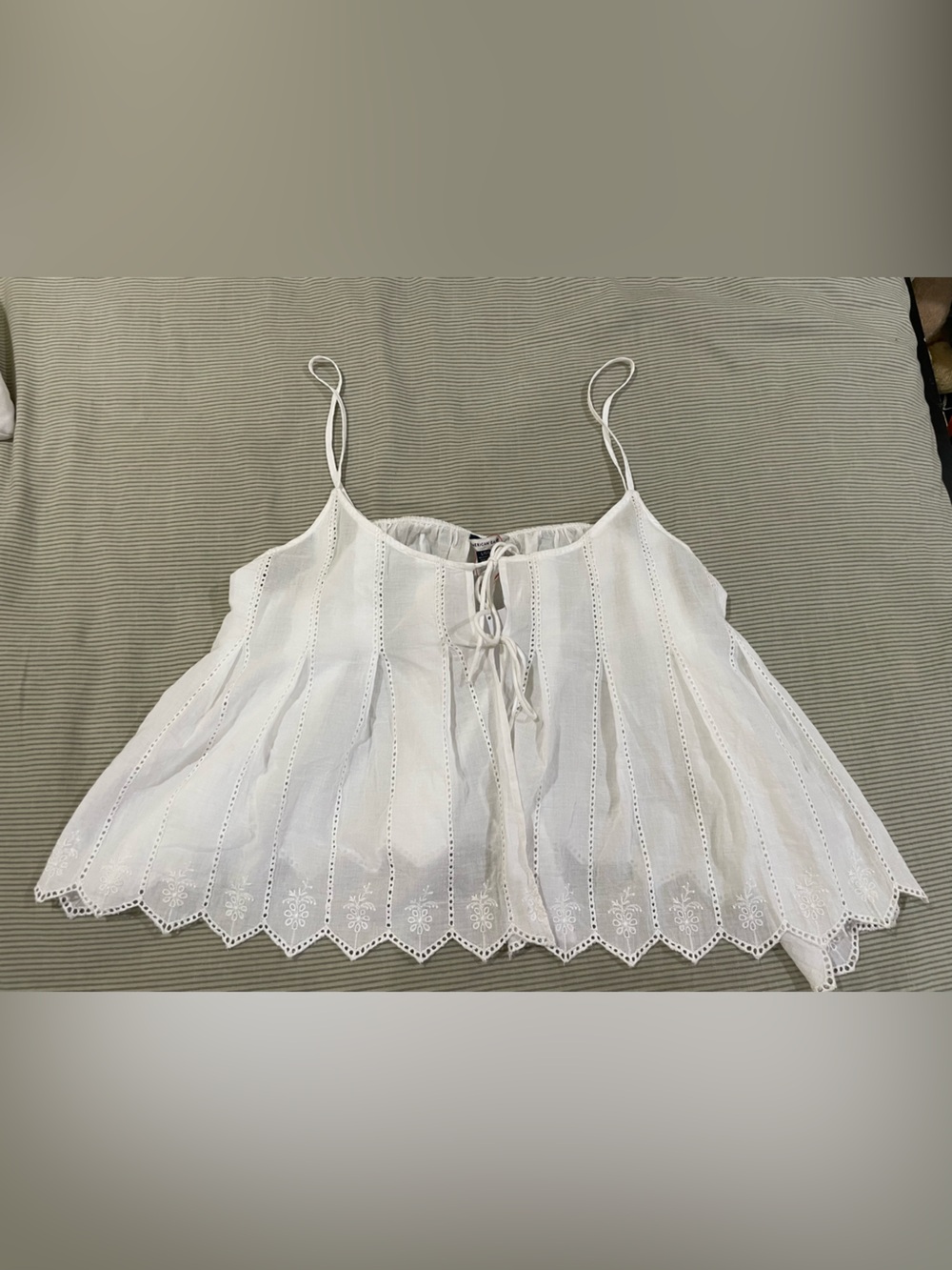 American Eagle Outfitters White Eyelet Lace tub top